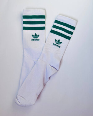 Adidas logo lineas verdes