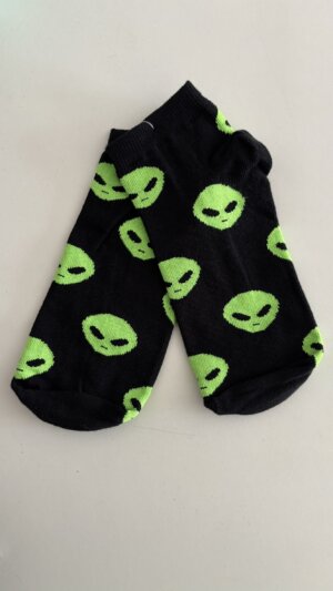 Aliens base negra