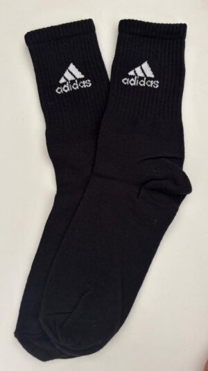 Adidas logo base negra