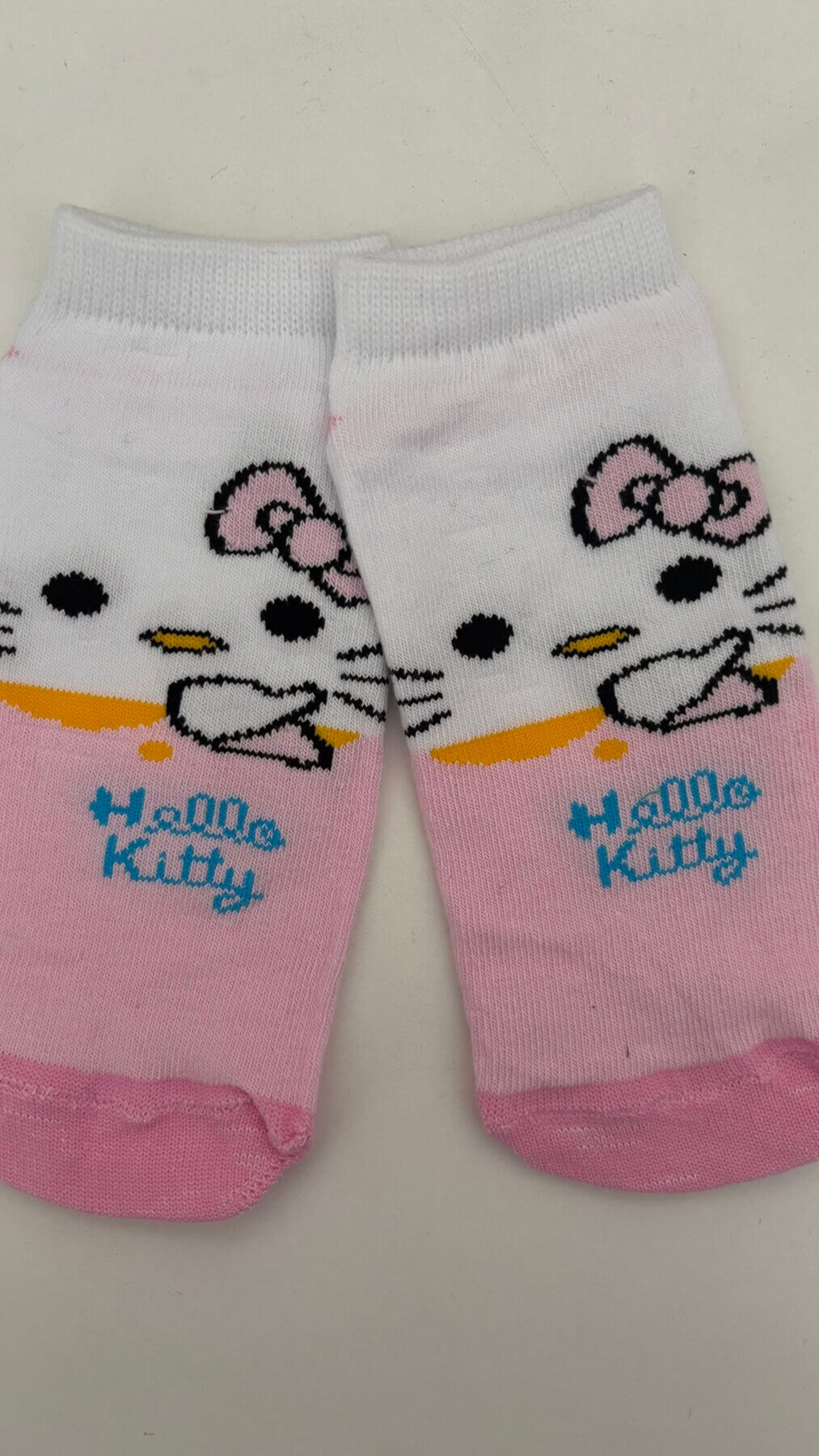 Hello Kitty moño rosa