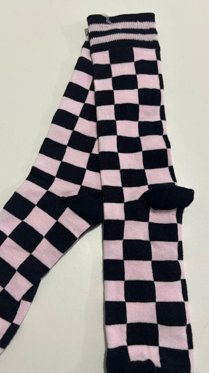 Damero puño rosa